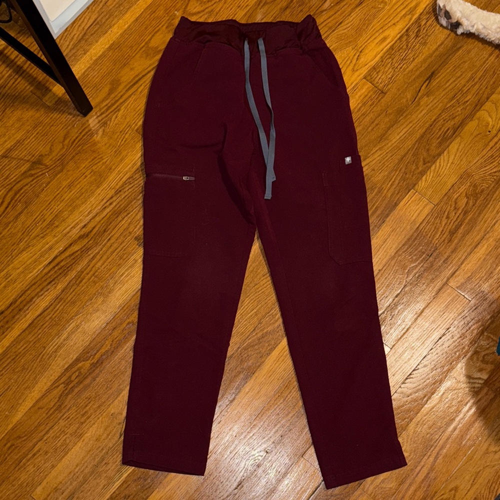 Figs Maroon Yola Skinny Scrub Pants with Drawstring